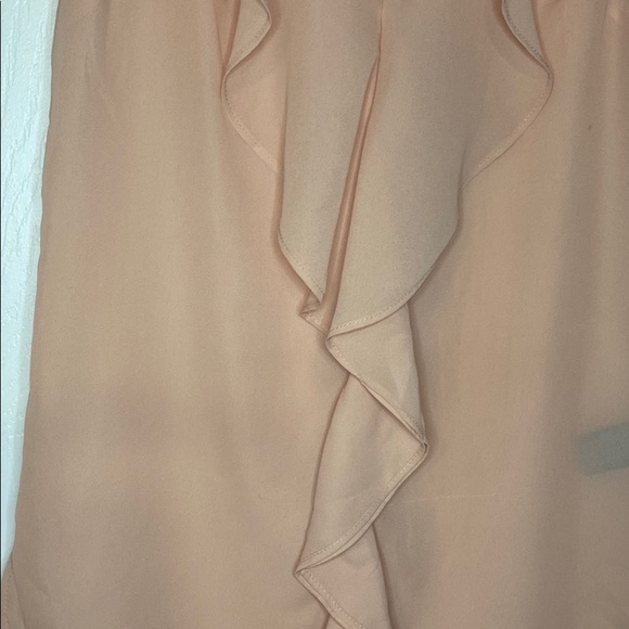 🌺 4 for $25 Pink Blouse with Clasp - Picture 3 of 4
